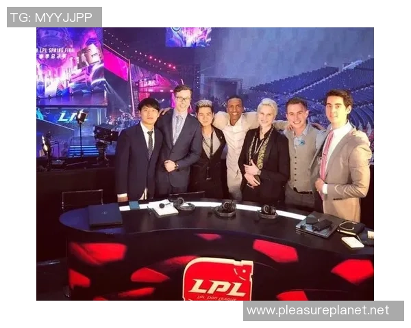 骆驼姐携手LPL足球明星共创电竞与体育新篇章