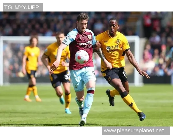 重庆羽毛球队在洲际杯积分榜中以75分稳居第一名展现强劲实力